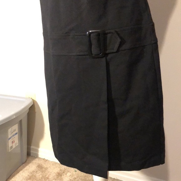 White House black market sleeveless black dress. Sz 6 - Picture 3 of 10